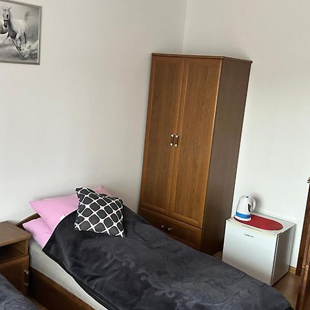 Gospodarstwo Agroturystyczne Bustrycki 波罗宁 外观 照片