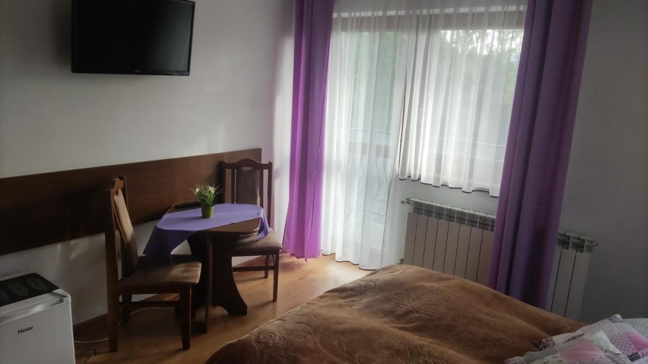Gospodarstwo Agroturystyczne Bustrycki 波罗宁 外观 照片