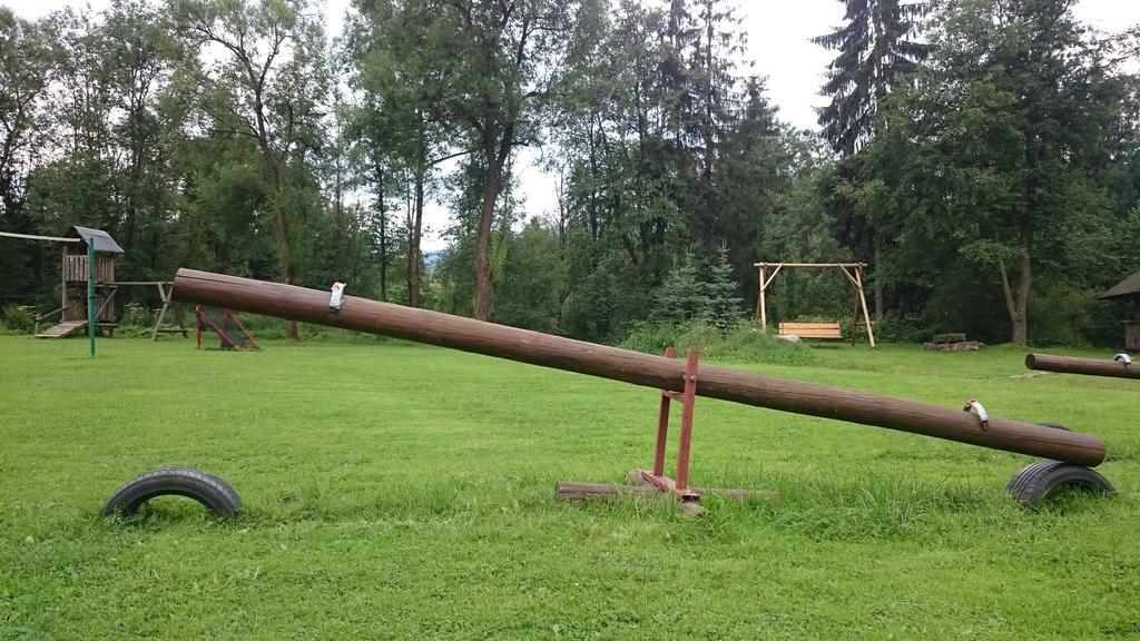 Gospodarstwo Agroturystyczne Bustrycki 波罗宁 外观 照片